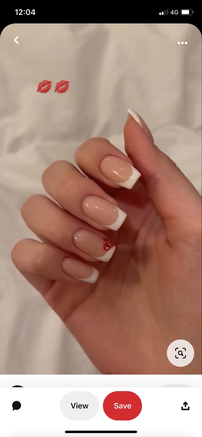 Which onea are the prettiest nails?