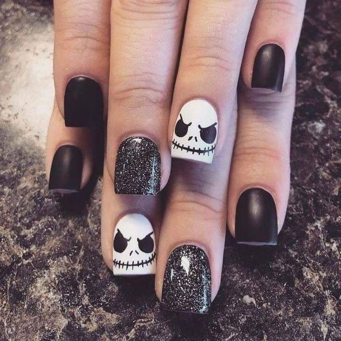 Which onea are the prettiest nails?