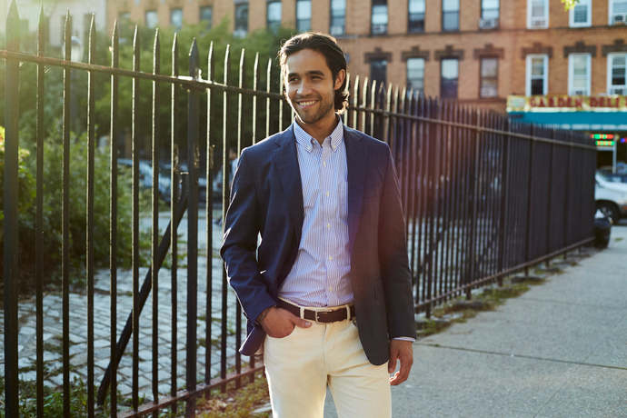 does how he is dressed for a first date impress you?