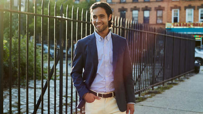 Does how he is dressed for a first date impress you?