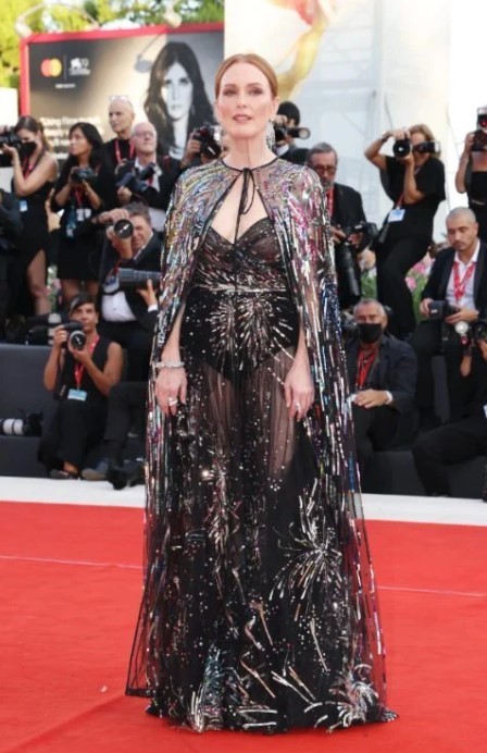 At the Venice film festival, which is held every year, the strange styles preferred by the star names attracted a lot of attention. Who is the best?