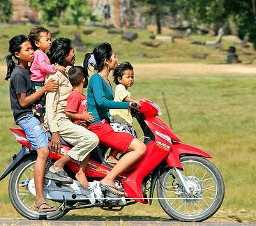Motorcycle riders: when you see someone riding with a full face helmet and wearing a t shirt and shorts are you confused?