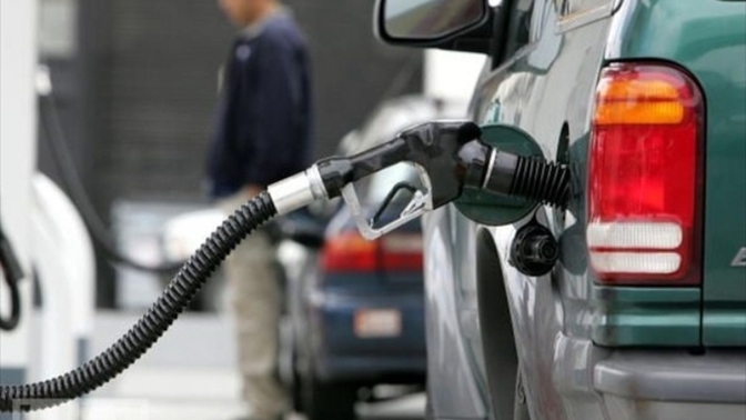 How many liters of fuel can your car's fuel tank hold at a time?