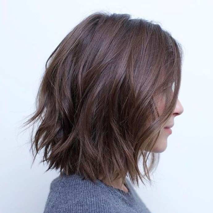 Which hair length is more attractive on women?