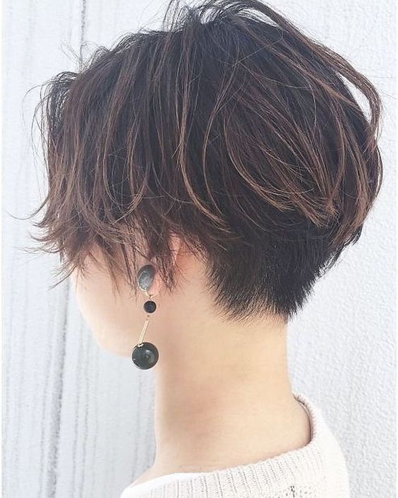 Which hair length is more attractive on women?