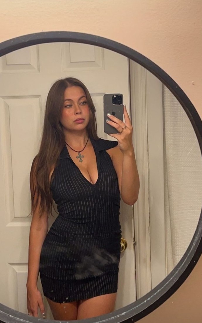 Which outfit should I go with?