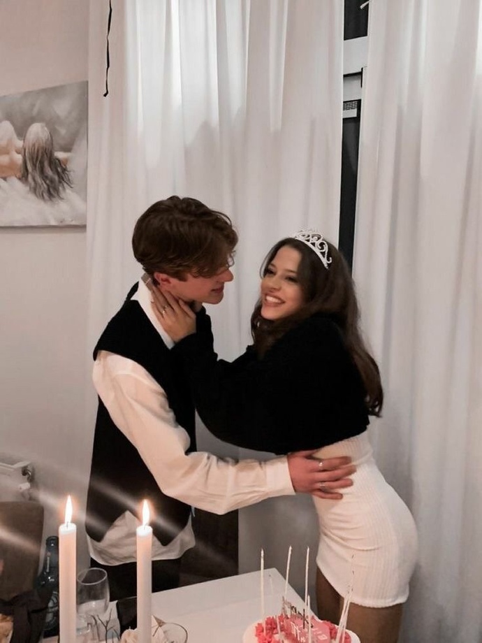 Is it too obvious that we are dating?