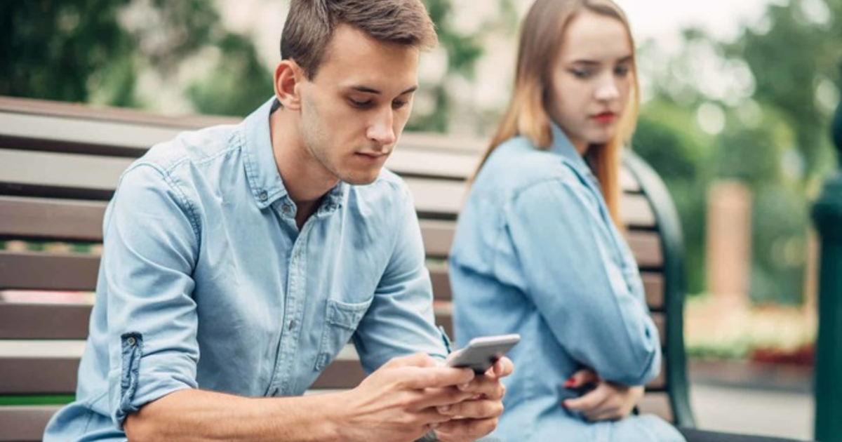 Are you comfortable/anxious when/if people go through your phone? GirlsAskGuys