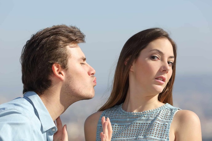How much should a guy text you after a first date?