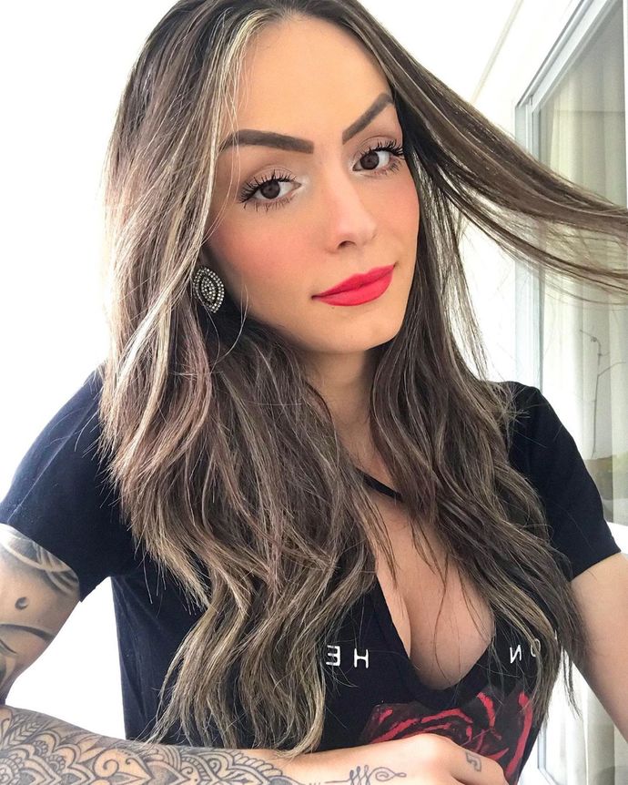 How do I get a transwoman as a girlfriend/boyfriend?