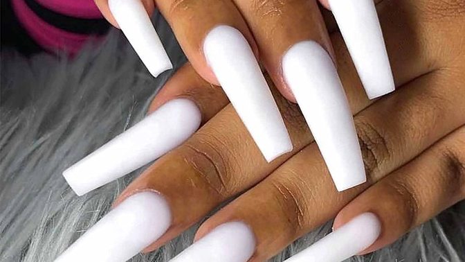Am I the only one that thinks those long nails and long lashes are UnNecessary?