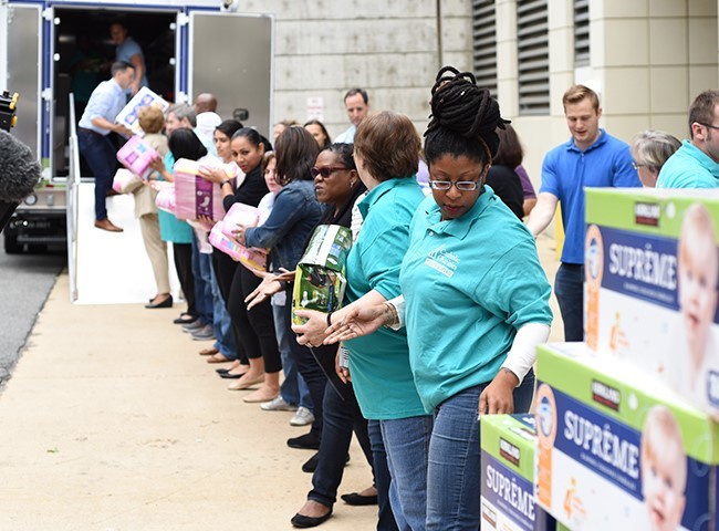 Is it right for the Republican governors to bus illegal immigrants up to north eastern states?