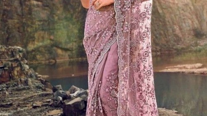 What do you think about the Indian garment called sari?