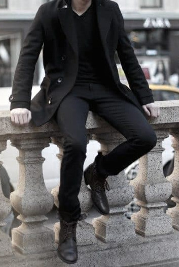 Girls, would you find it off-putting or nice if a guy almost always wore all-black clothing?