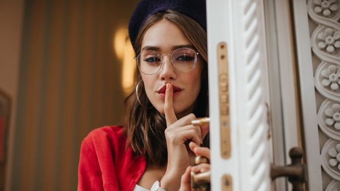 Girls, Ways to Tell a Guy You Like Him?