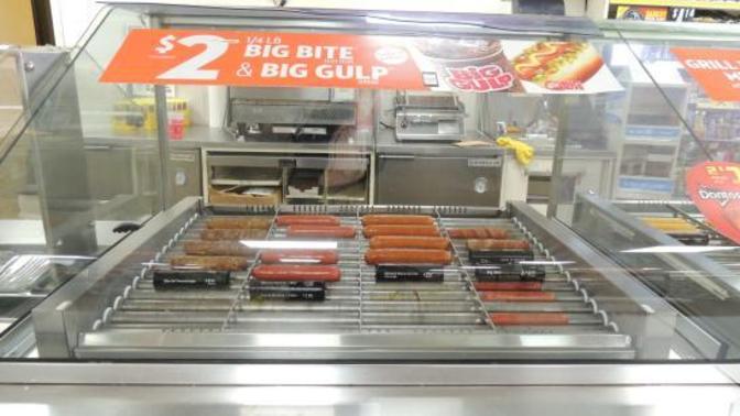 It's late at night, you're extremely hungry, and you have nothing to eat at home. What are you going to go out and eat?