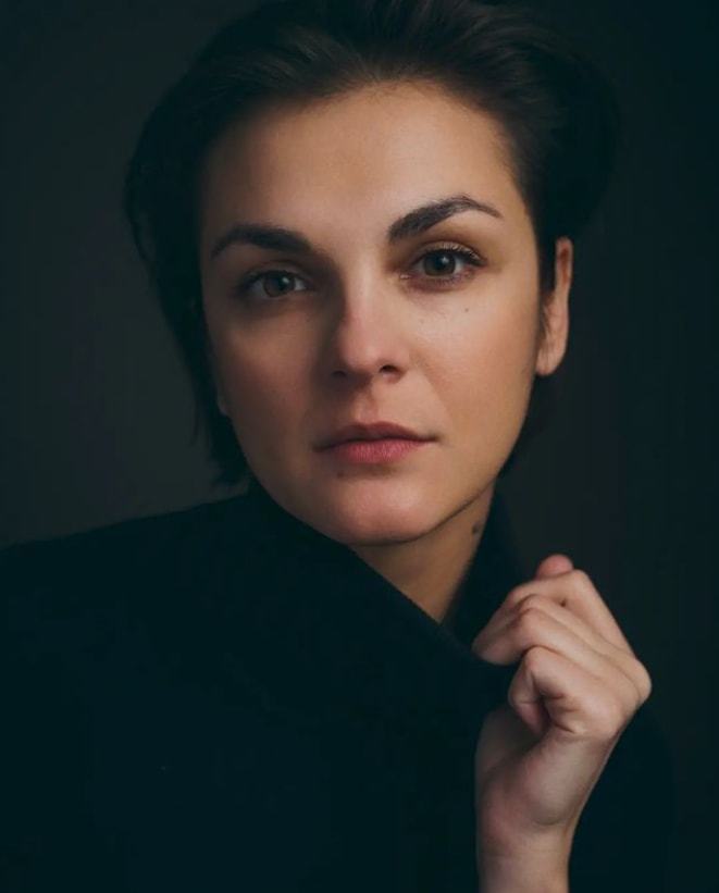 Would you date a woman who has very short hair?