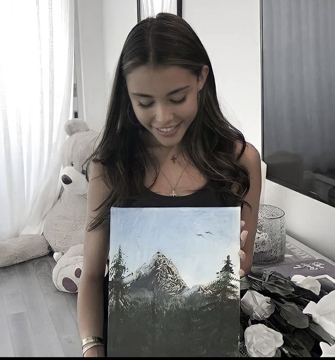 Who is more beautiful?