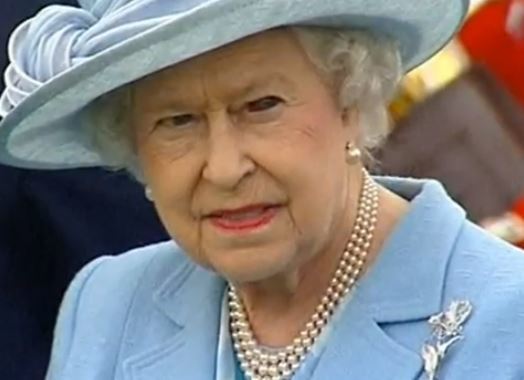 Is Elizabeth II really alien?