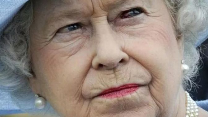 Is Elizabeth II really alien?