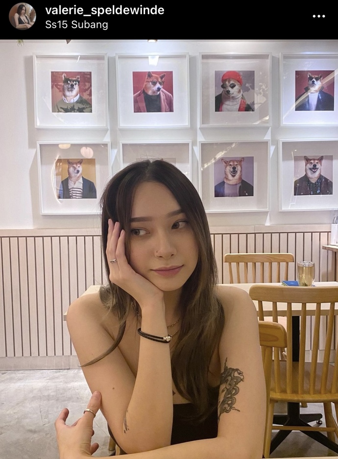 Would you date her? If yes, why?