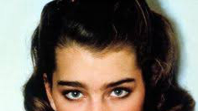 Do Rachel Weisz and Brooke Shields look alike?