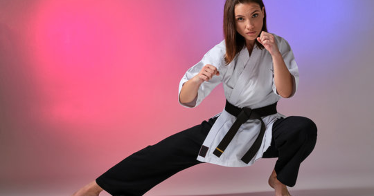 Does anyone here know taekwondo & or karate? If you know both, which do