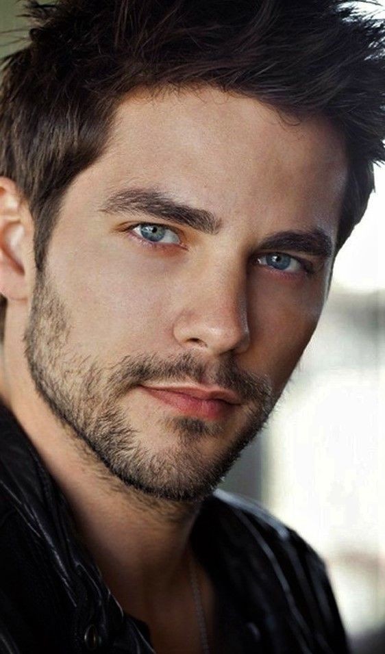Which eye colour is the most attractive?