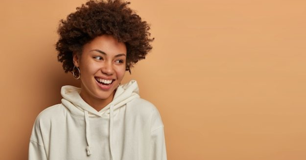 How many hoodies do you own, and what size are they? GirlsAskGuys