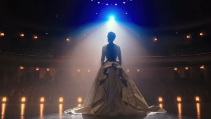 Who sang "Never Enough" in "The Greatest Showman"?