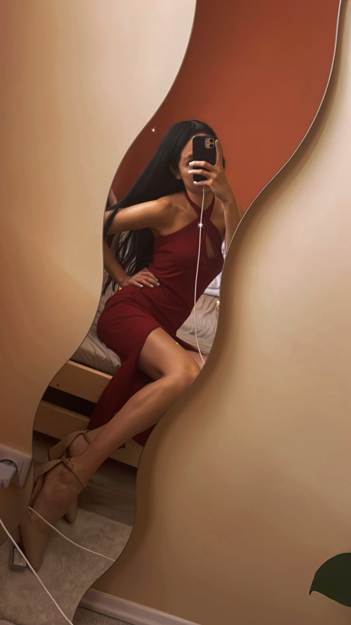 Which dress is better for friend’s wedding?