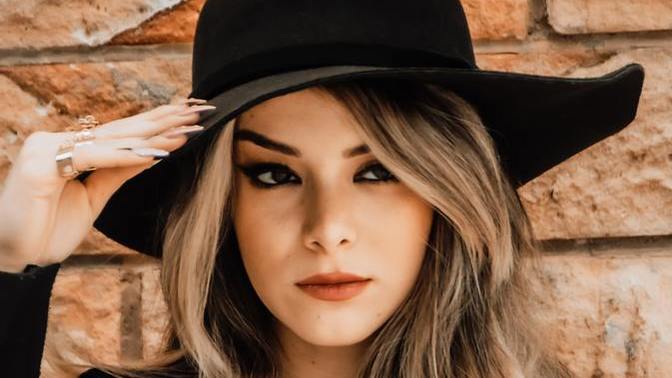 Guys, does anyone else get annoyed when conventionally attractive people complain about being single?