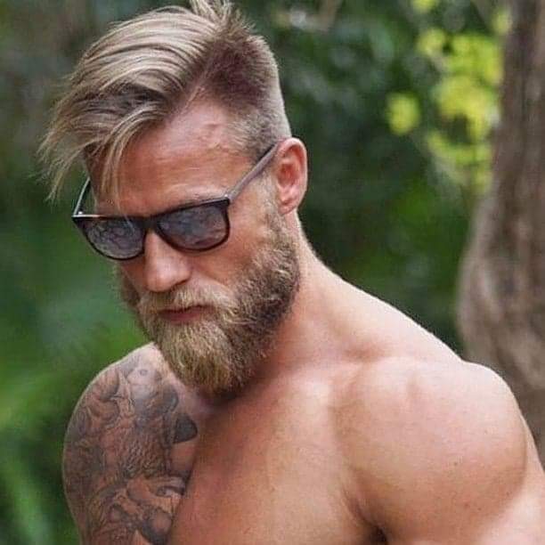 His hair is attraktive?