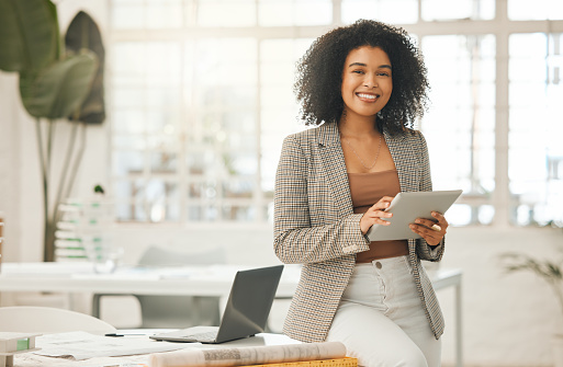 Do you agree that women should be housewives like they were back in the 20s-50s? Or do you believe that they should also work like the men do?