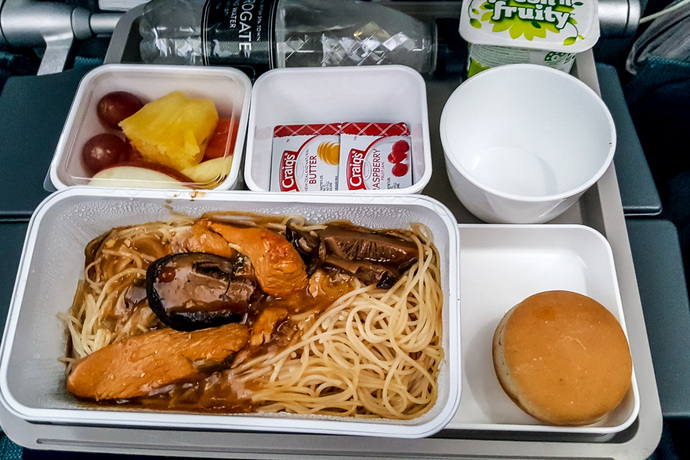 Do you mind sitting beside a mother and baby on an airplane on a long ass flight (8+ hours)? Why/why not?