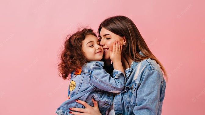 Is it true that daughters usually end up looking like their mom physically?