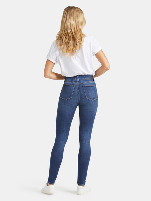 Which pants do you consider hot (or prefer to wear)?