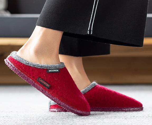 What kind of slippers do you wear?