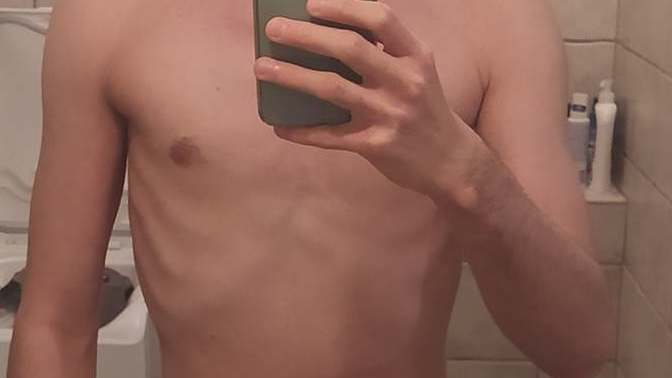 Is it a bad thing if you can slightly see a guy's ribs?