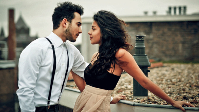 Do people think should choose the person they love or choose the person who loves them?