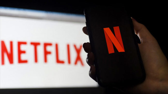 Boyfriend changed his Netflix password before sharing it with me, red flag?