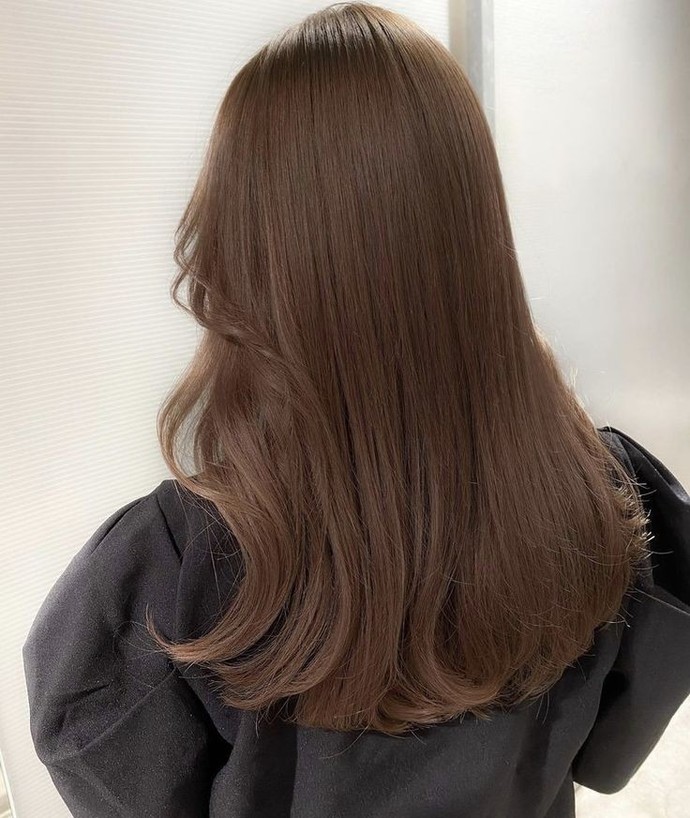 Which hair colour is more attractive on women?
