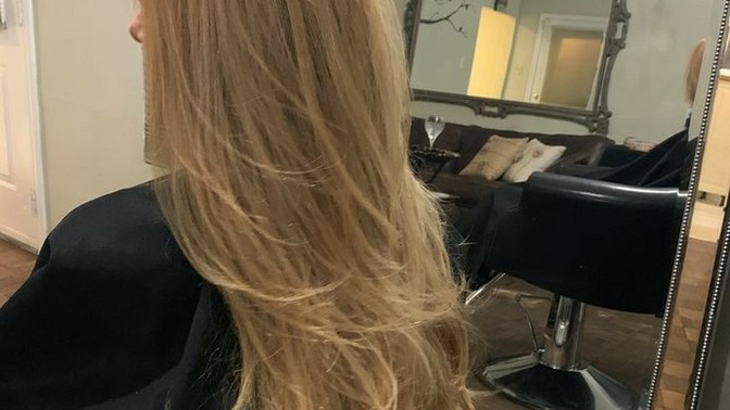 Which hair colour is more attractive on women?