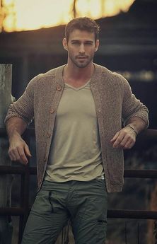 Girls, Okay ladies, guy rating of the night, is this guy your type?