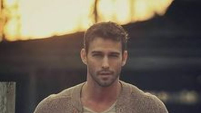 Girls, Okay ladies, guy rating of the night, is this guy your type?