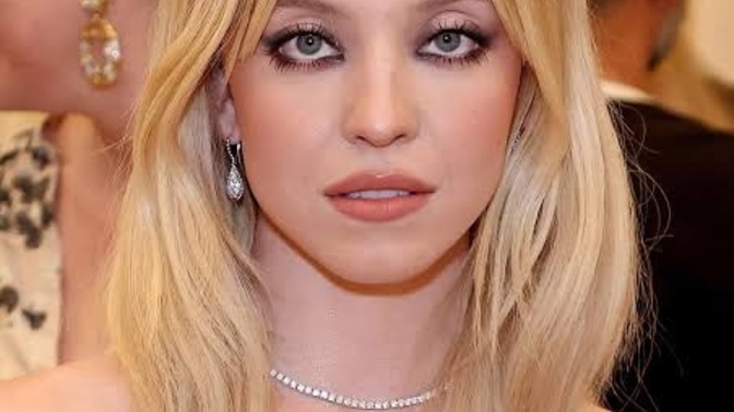 Which celebrity has the most attractive face?