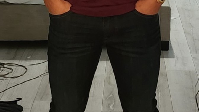Women, how is this outfit for men? Also, do you like this style of shirt on men? Is it sexy?