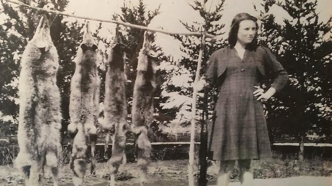 Do you have old family photos of dead relatives you can't identify?