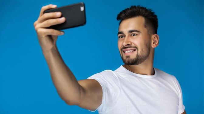 How many people here use filters when taking their pics for social media? Do you ever feel self-conscious when you see people in public?