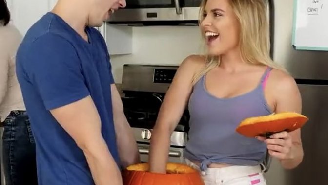 Do you carve out pumpkins for Thanksgiving?